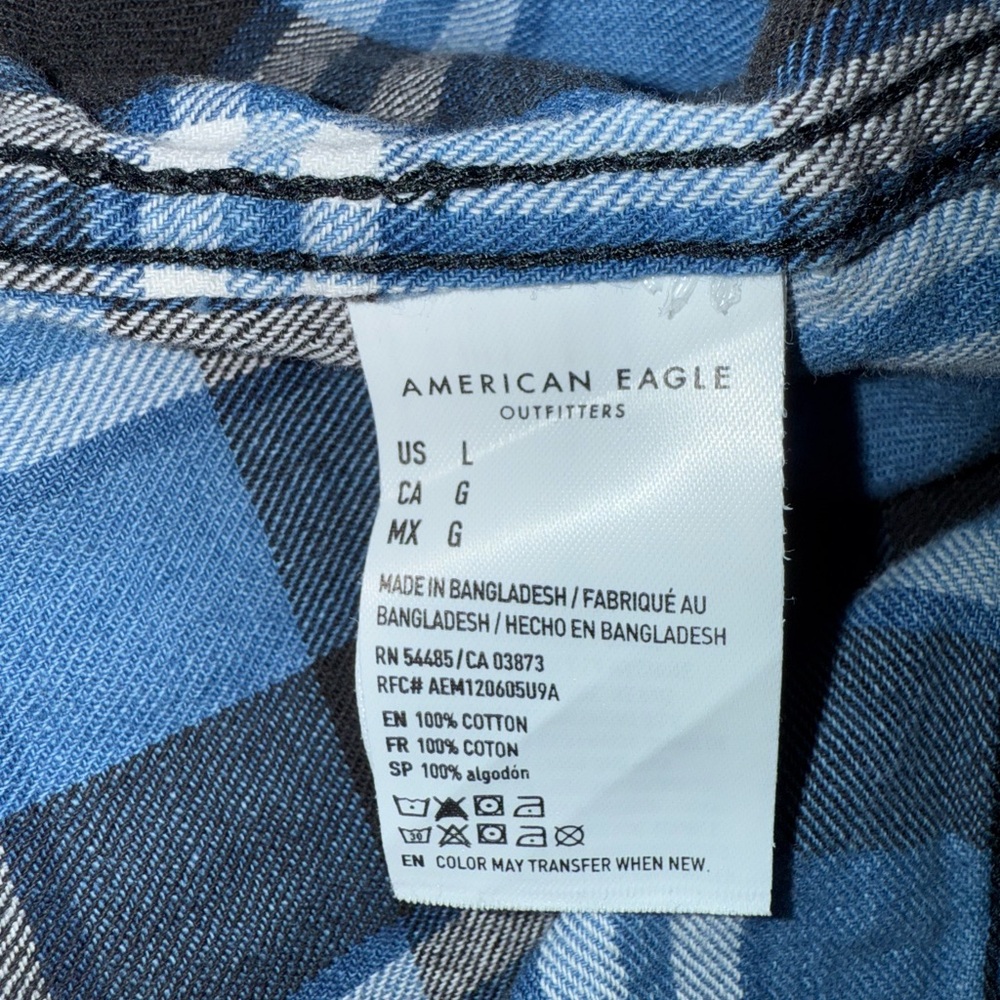 American Eagle Outfitters Navy and White and black Plaid Shirt, size Large - Picture 5 of 7